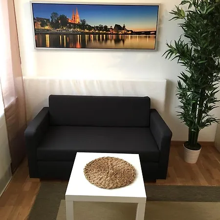 Flowerside Apartment *